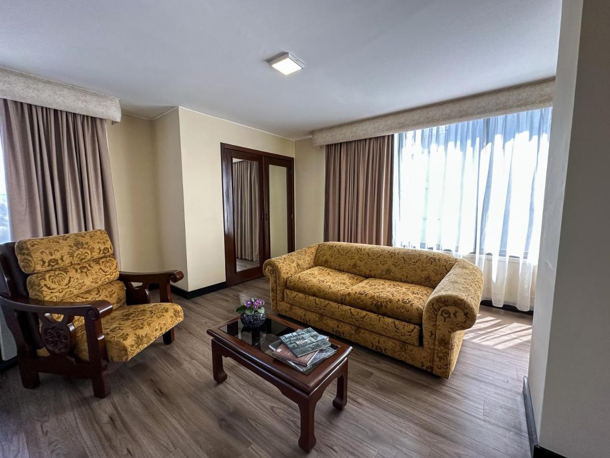 Hotel La Quinta By Wyndham Quito Zewnętrze zdjęcie