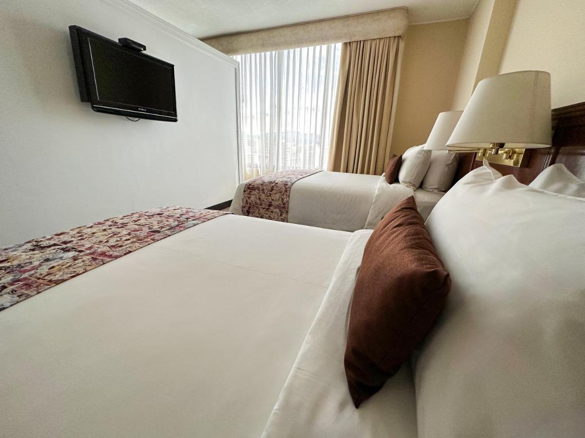Hotel La Quinta By Wyndham Quito Zewnętrze zdjęcie