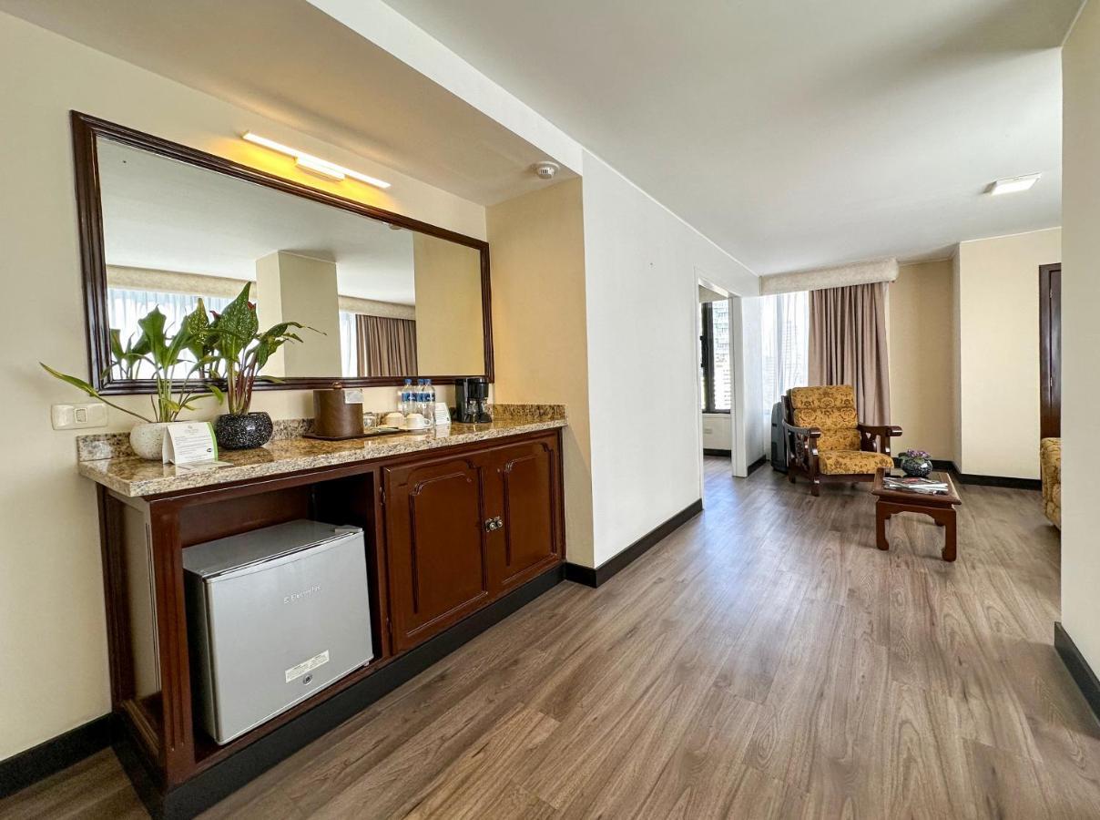 Hotel La Quinta By Wyndham Quito Zewnętrze zdjęcie