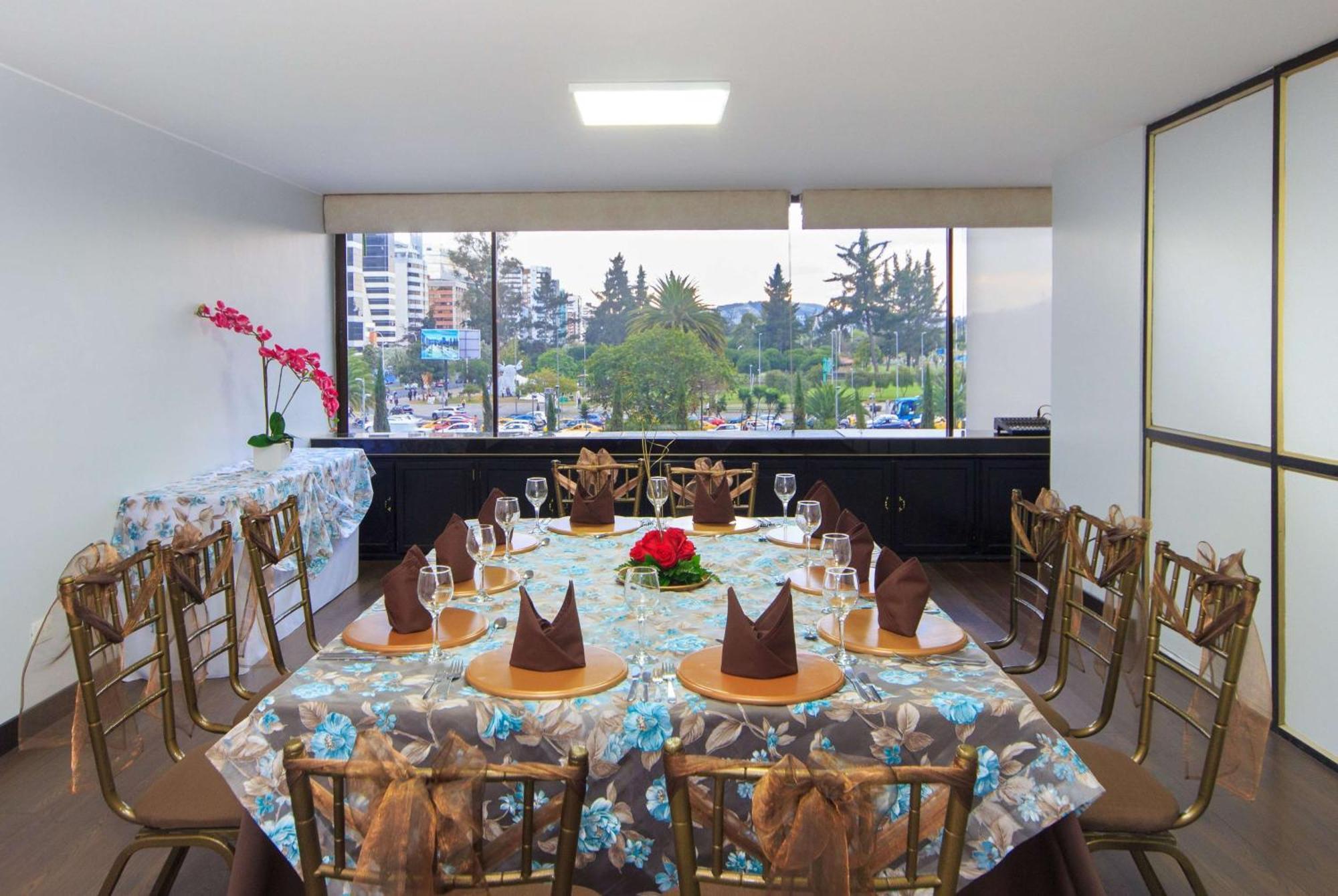 Hotel La Quinta By Wyndham Quito Zewnętrze zdjęcie