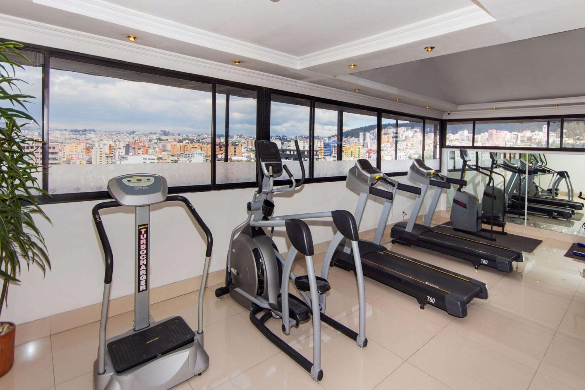 Hotel La Quinta By Wyndham Quito Zewnętrze zdjęcie