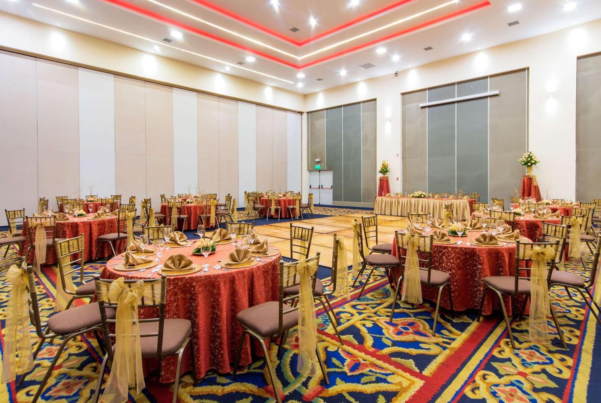 Hotel La Quinta By Wyndham Quito Zewnętrze zdjęcie